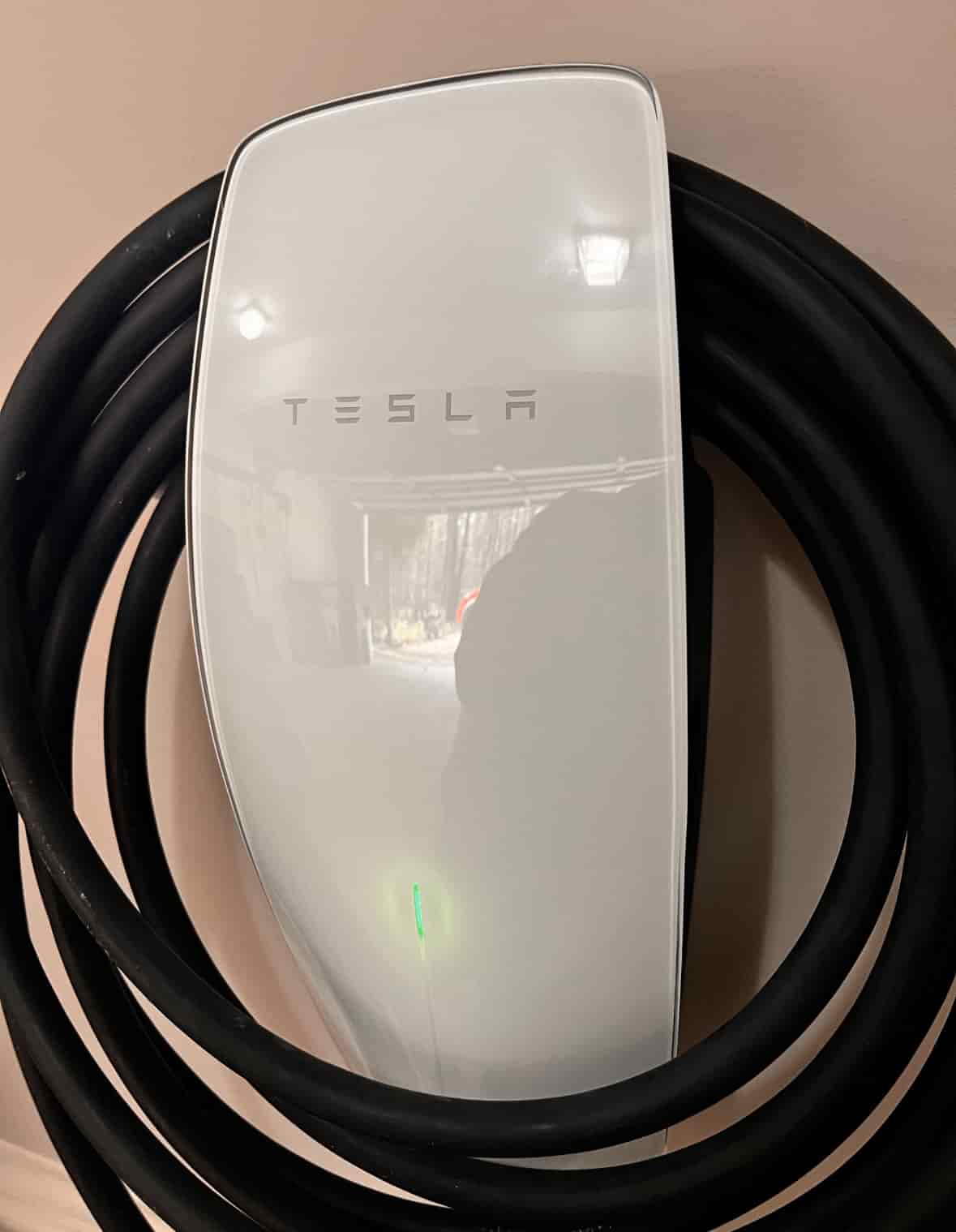 Tesla car chargers Tesla car chargers image1 min